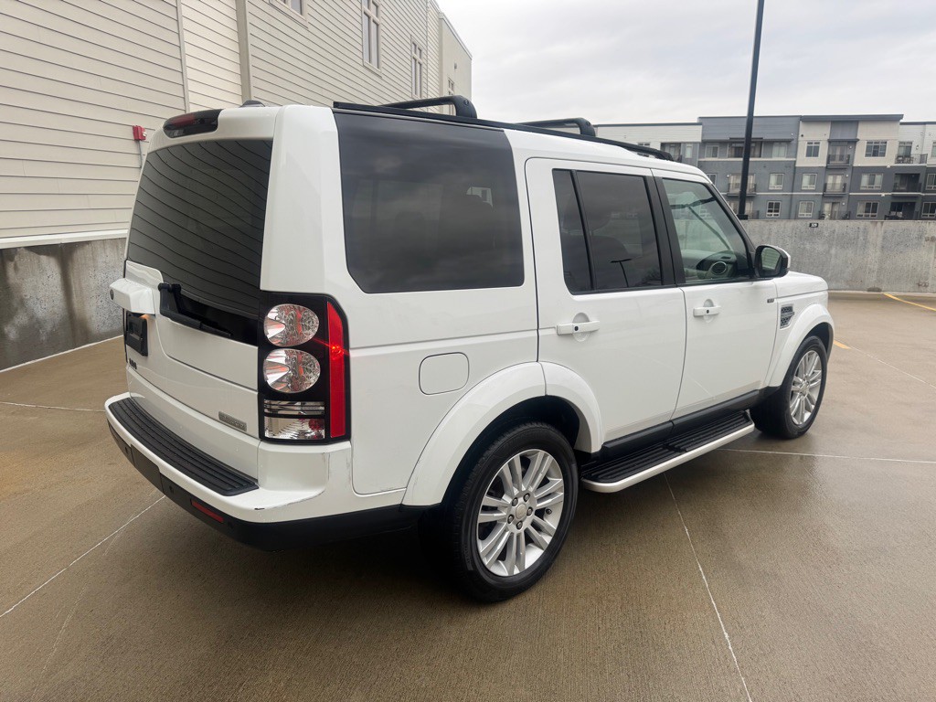 2015 Land Rover LR4 Image 3