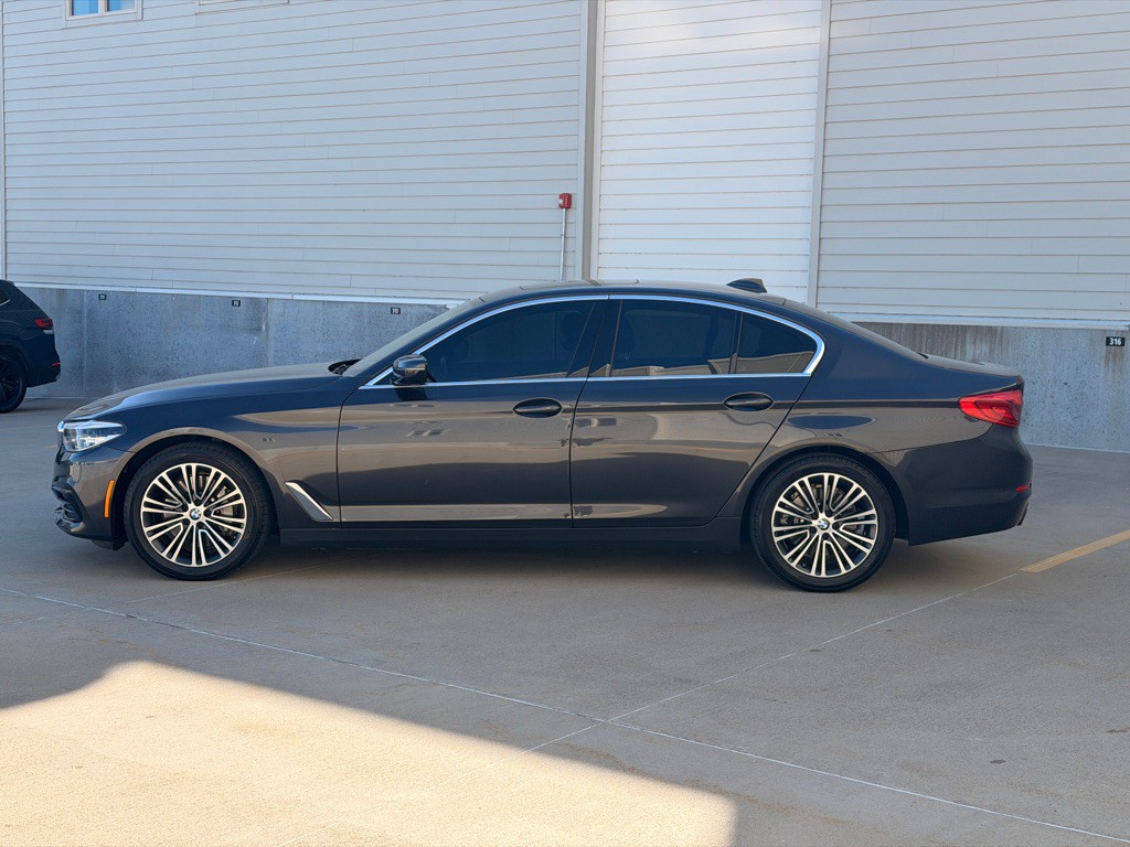 2019 BMW 5 Series Image 6