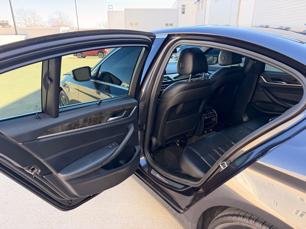 2019 BMW 5 Series Image 16