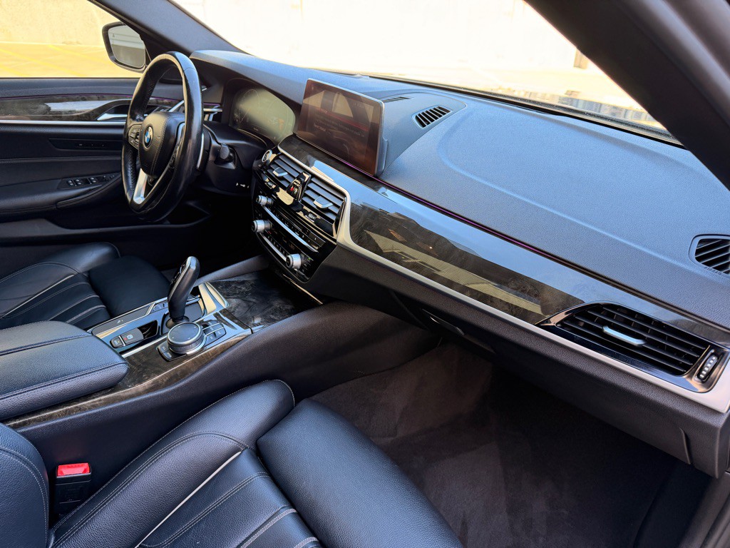 2019 BMW 5 Series Image 21