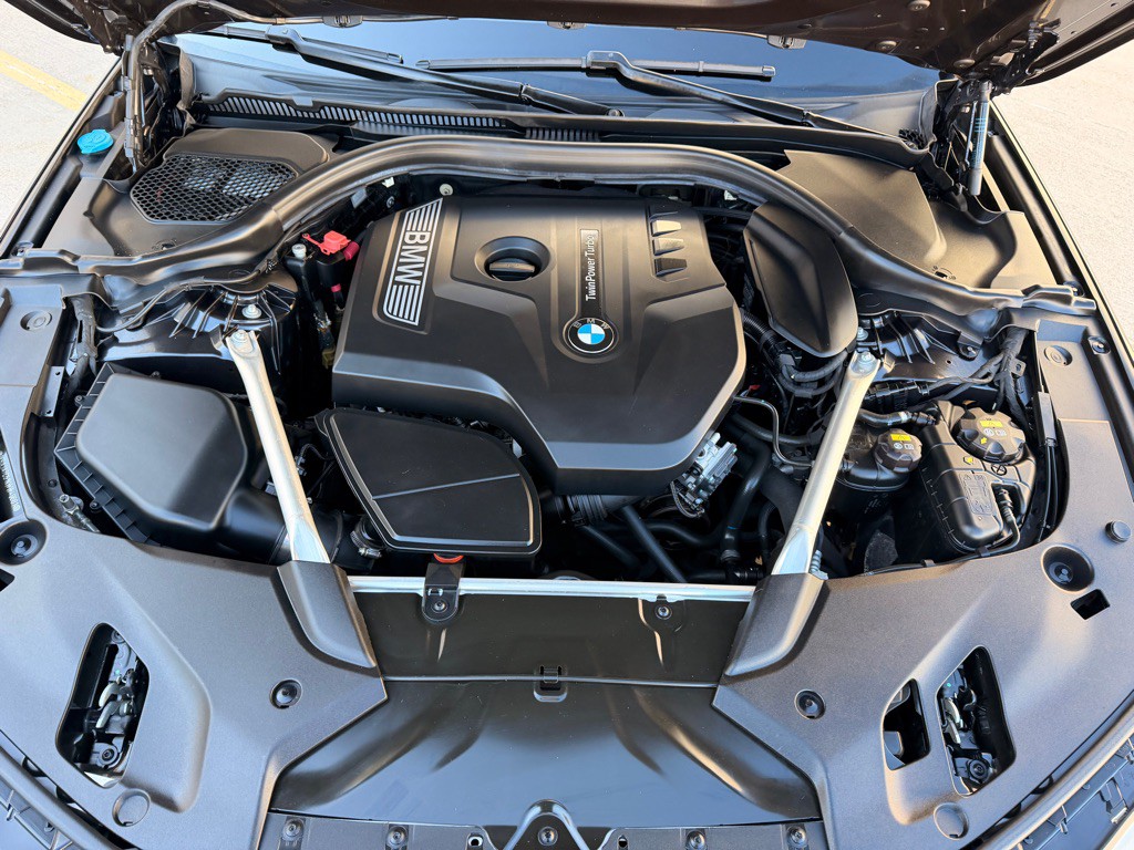 2019 BMW 5 Series Image 24