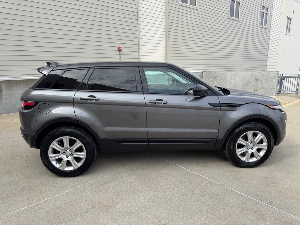 2017 Land Rover Range Rover Evoque Image 2