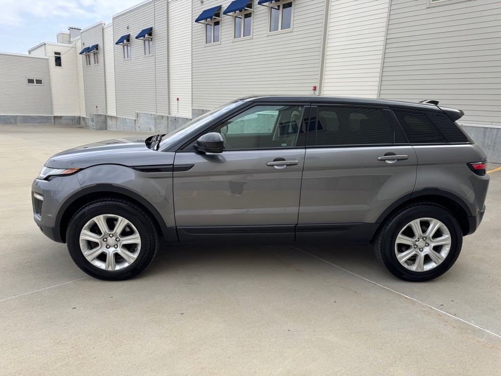 2017 Land Rover Range Rover Evoque Image 6