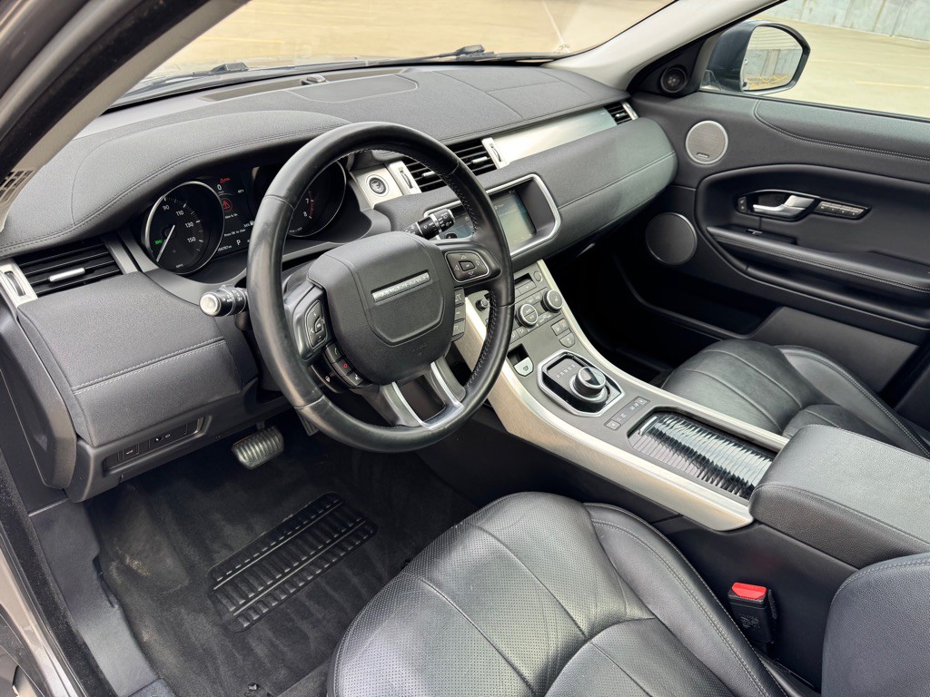 2017 Land Rover Range Rover Evoque Image 12