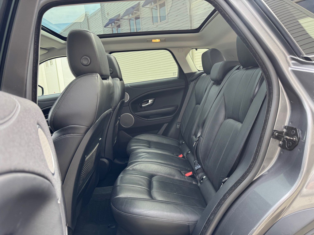 2017 Land Rover Range Rover Evoque Image 22