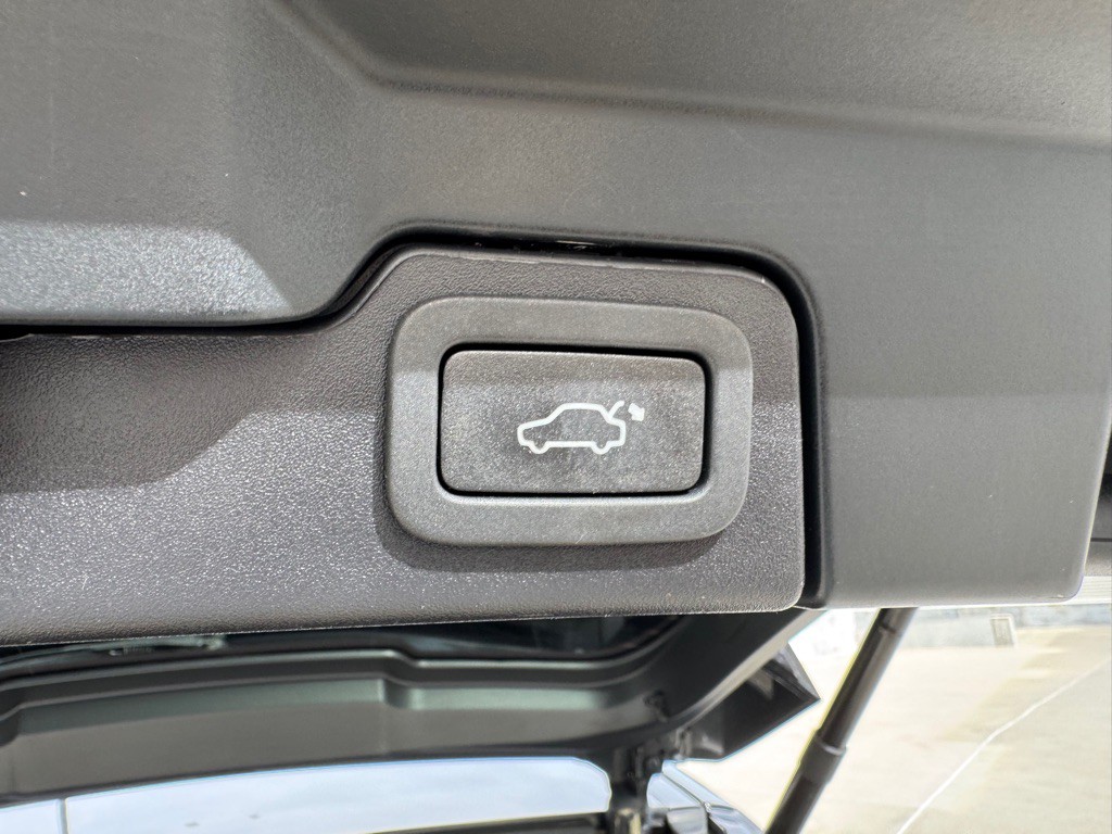 2017 Land Rover Range Rover Evoque Image 25