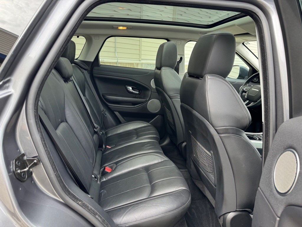 2017 Land Rover Range Rover Evoque Image 27