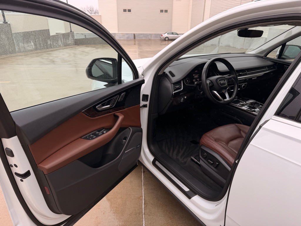 2018 Audi Q7 Image 9