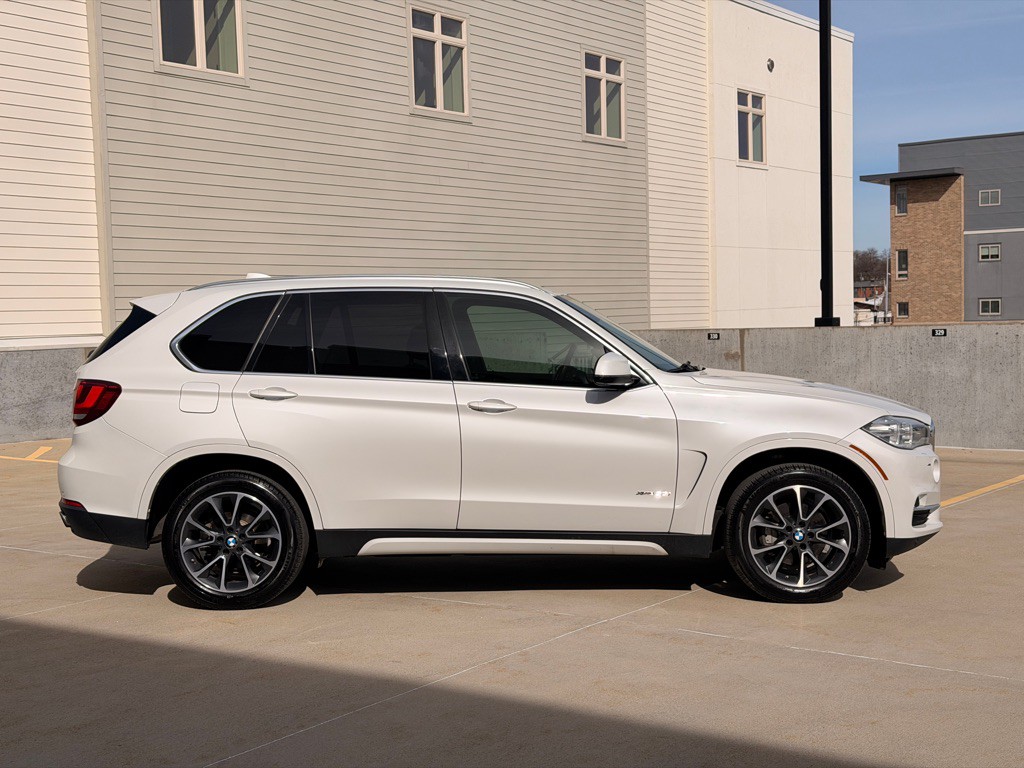 2017 BMW X5 Image 2