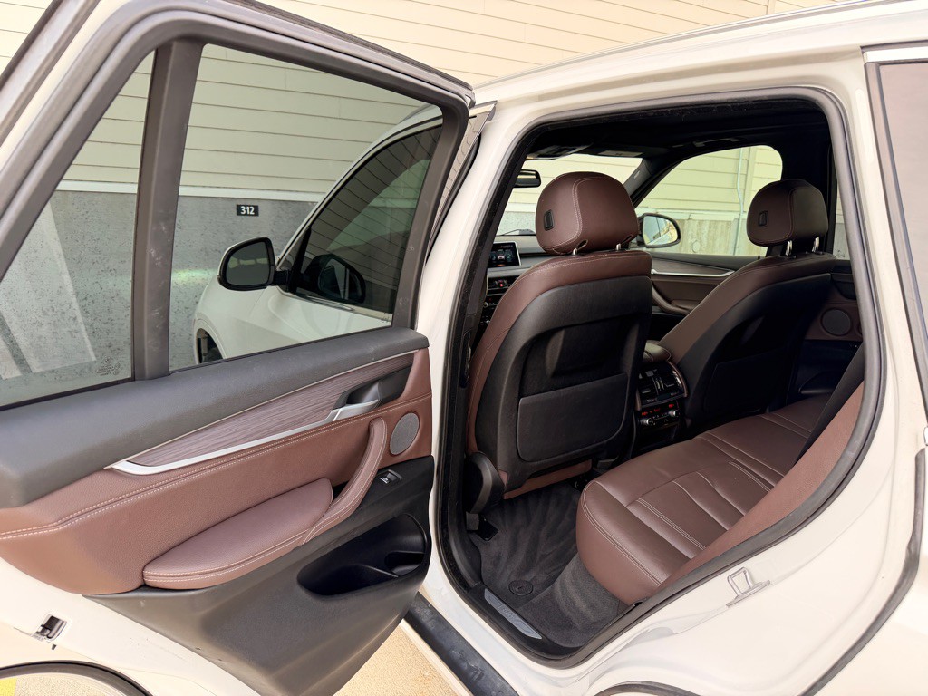 2017 BMW X5 Image 17