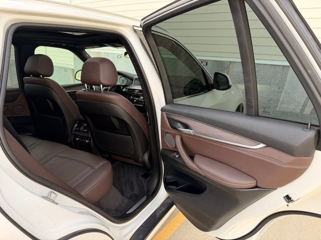 2017 BMW X5 Image 20