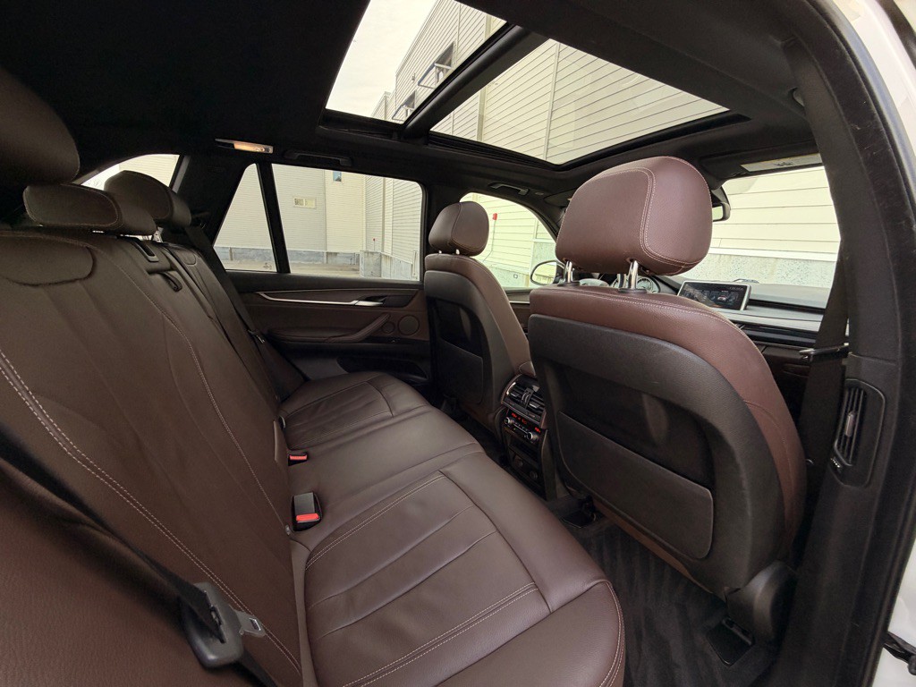 2017 BMW X5 Image 21