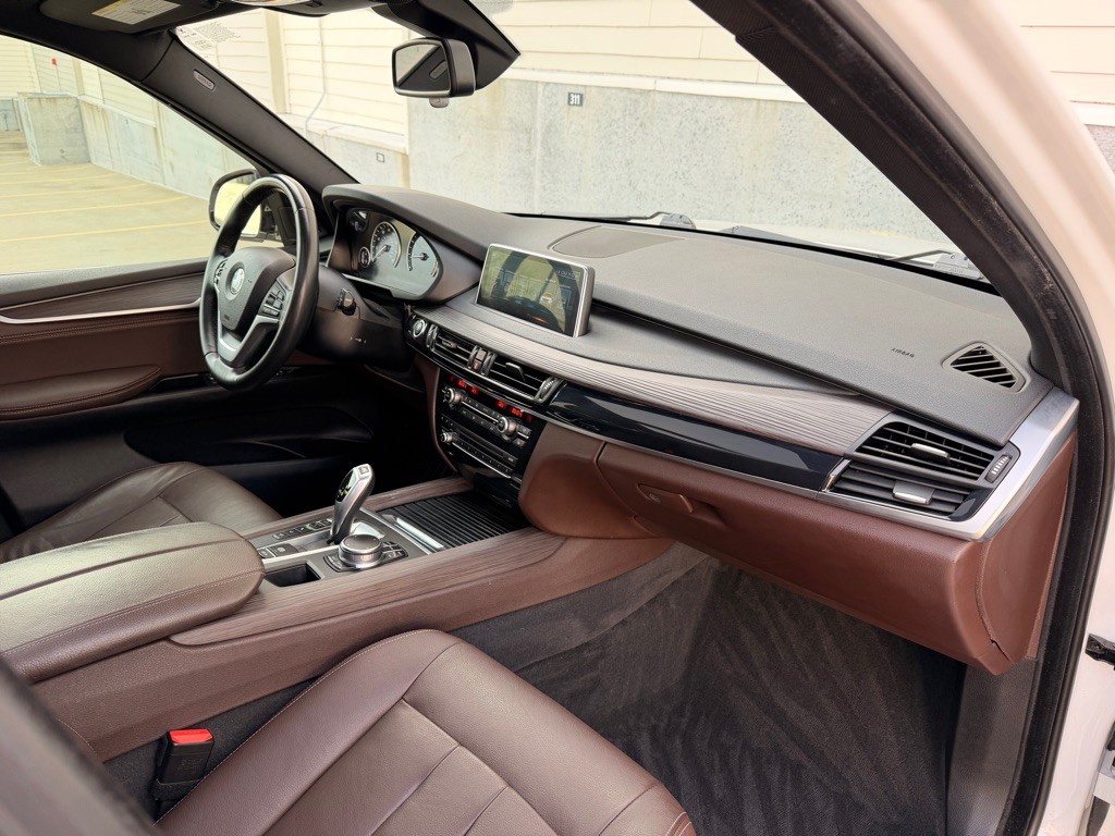 2017 BMW X5 Image 23