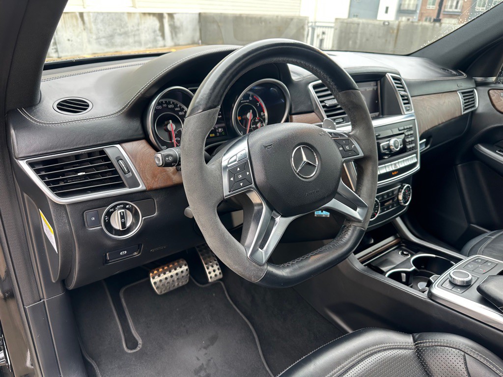 2013 Mercedes-Benz M-Class Image 10