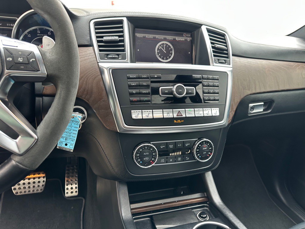 2013 Mercedes-Benz M-Class Image 11