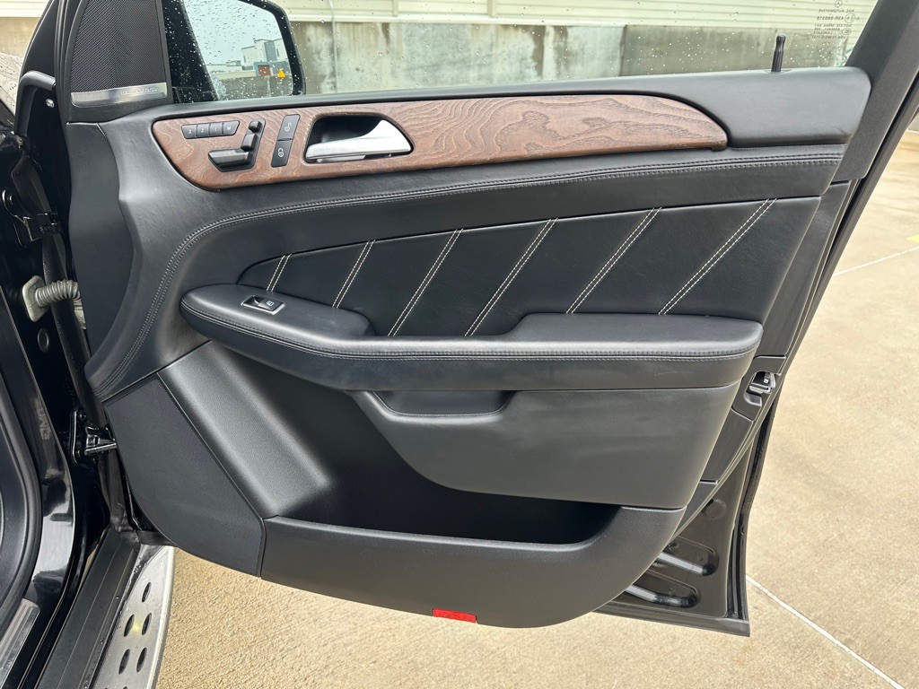 2013 Mercedes-Benz M-Class Image 26