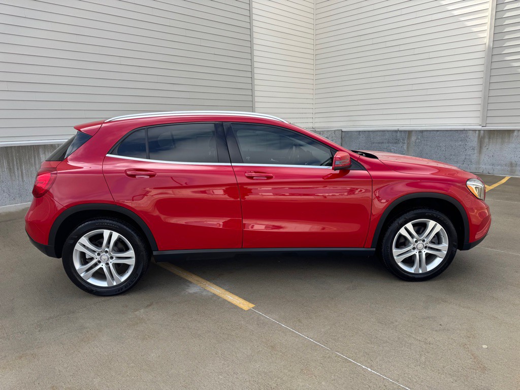 2015 Mercedes-Benz GLA-Class Image 2