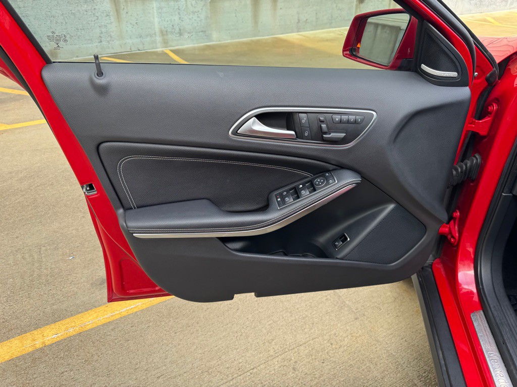 2015 Mercedes-Benz GLA-Class Image 11