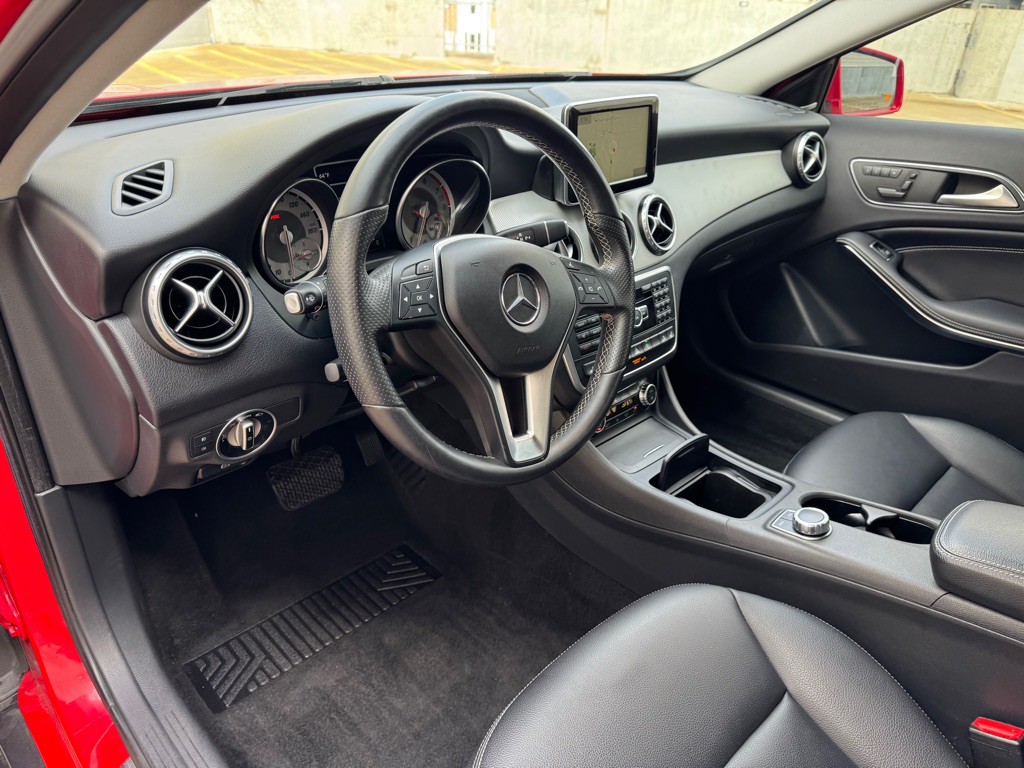 2015 Mercedes-Benz GLA-Class Image 12