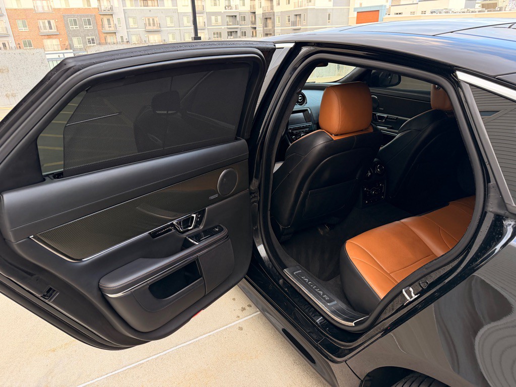 2014 Jaguar XJ Image 12