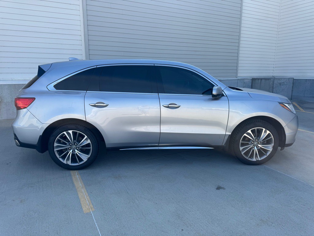 2017 Acura MDX Image 2