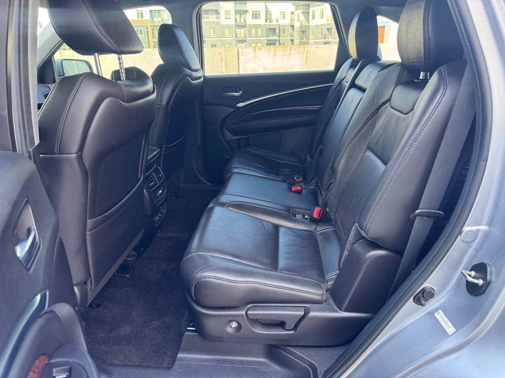 2017 Acura MDX Image 16