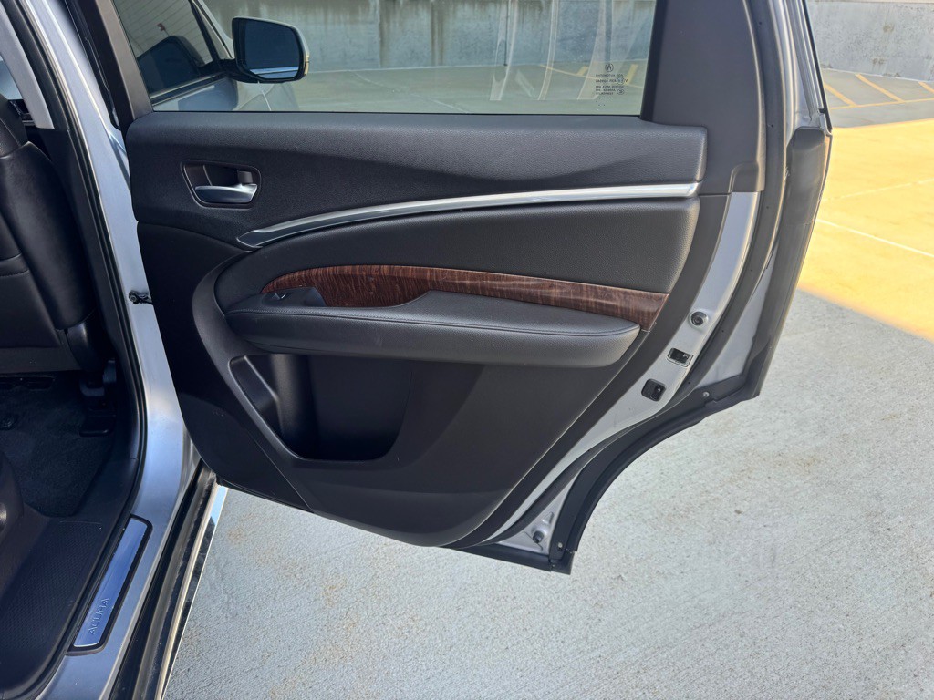 2017 Acura MDX Image 18