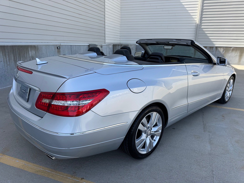 2012 Mercedes-Benz E-Class Image 3