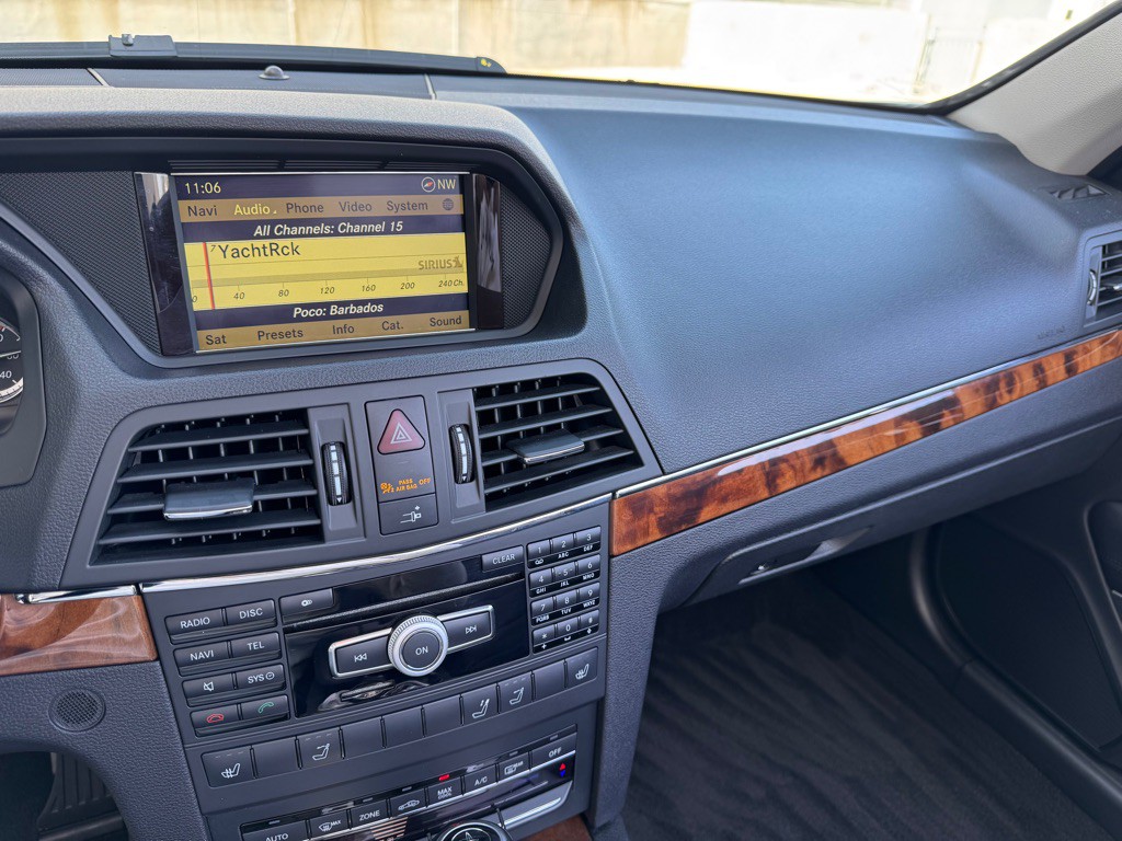 2012 Mercedes-Benz E-Class Image 18