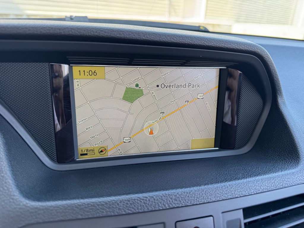 2012 Mercedes-Benz E-Class Image 20