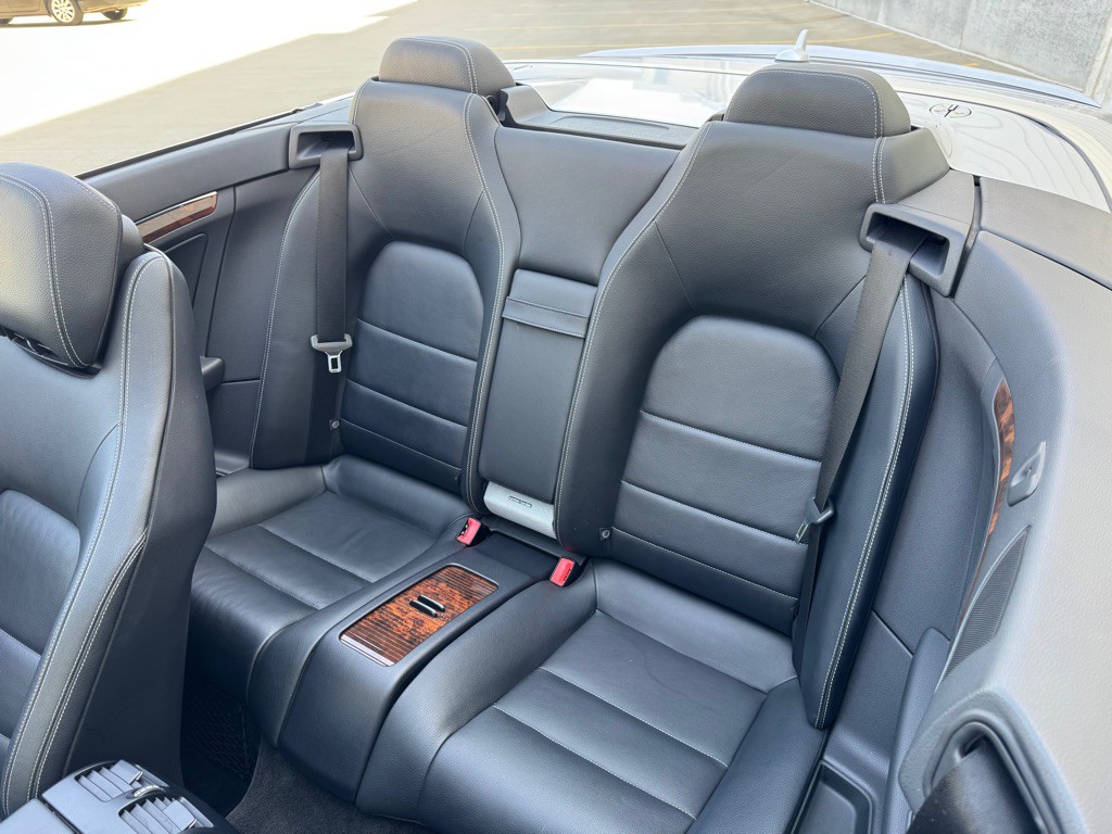 2012 Mercedes-Benz E-Class Image 24