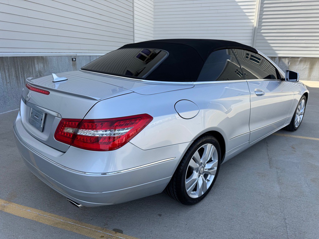 2012 Mercedes-Benz E-Class Image 32