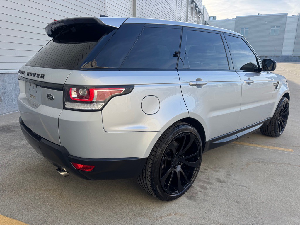 2017 Land Rover Range Rover Sport Image 3