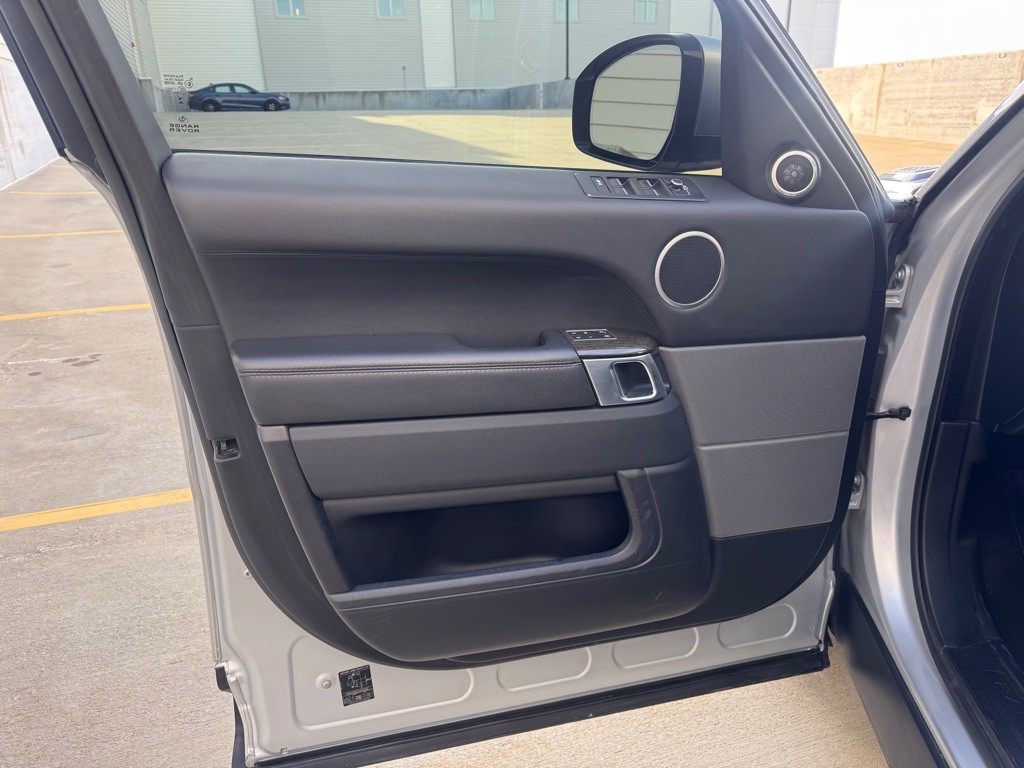 2017 Land Rover Range Rover Sport Image 10