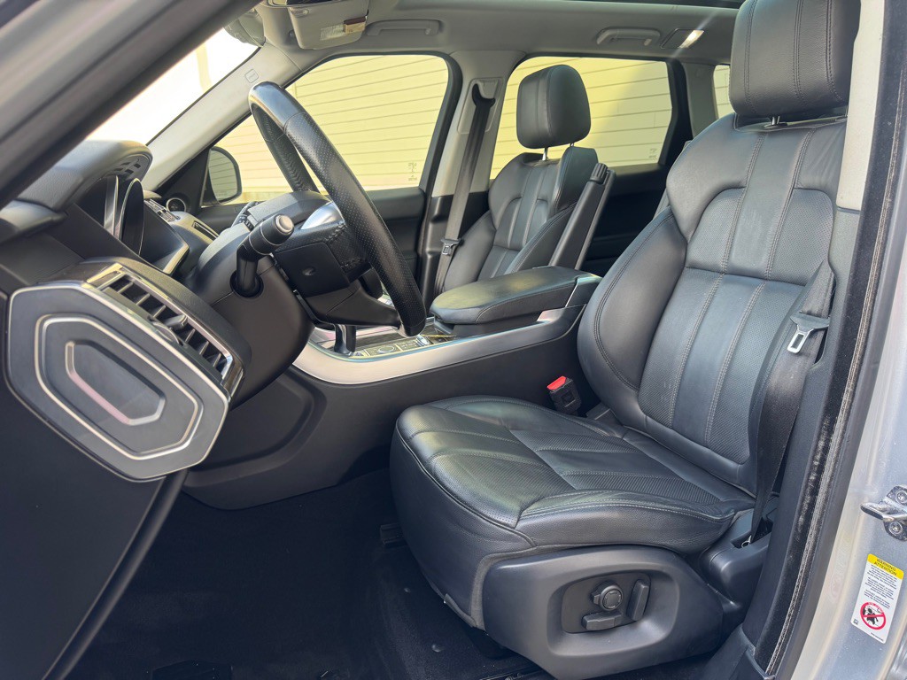 2017 Land Rover Range Rover Sport Image 12