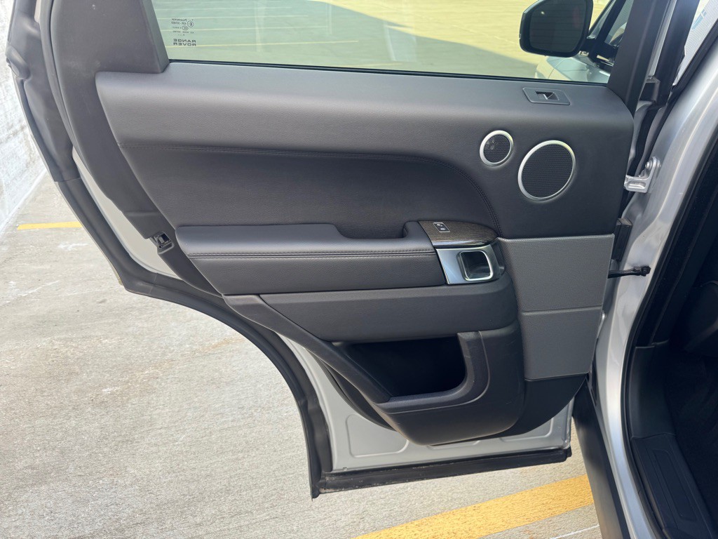 2017 Land Rover Range Rover Sport Image 24