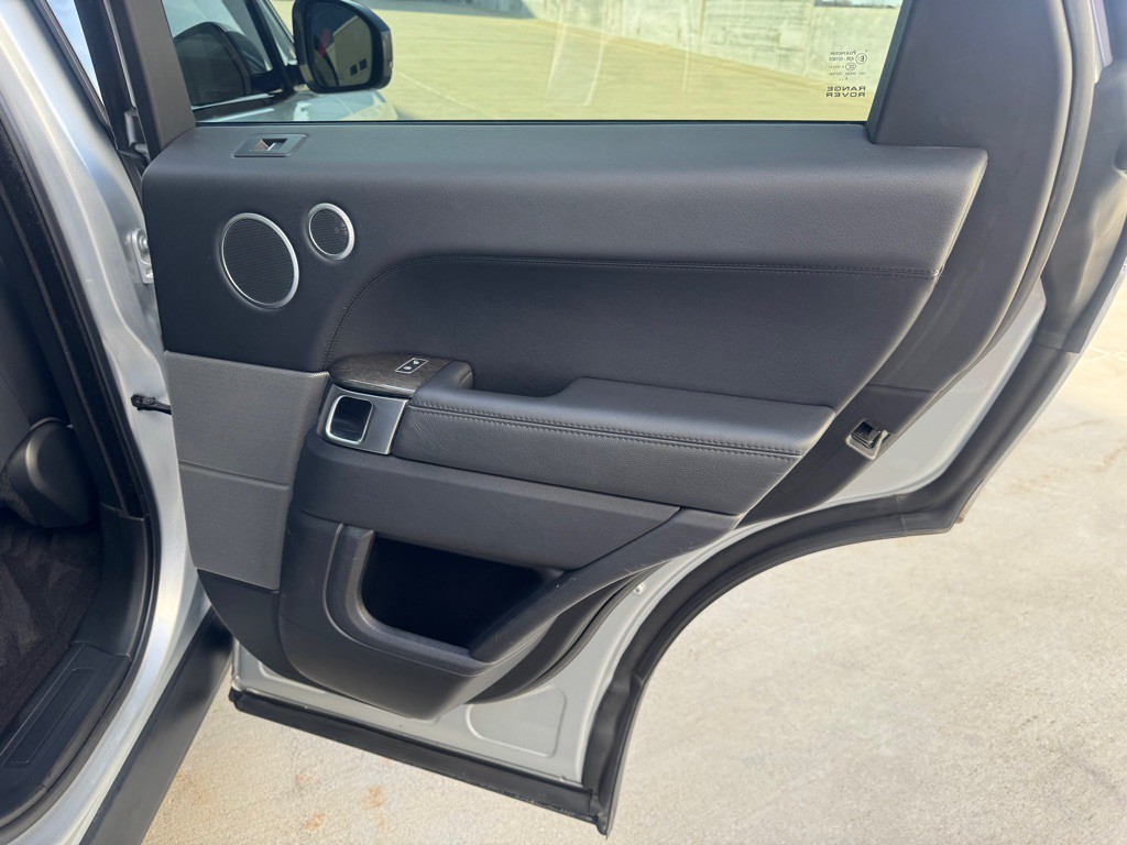 2017 Land Rover Range Rover Sport Image 28