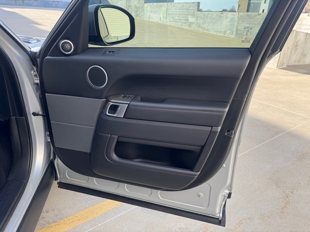 2017 Land Rover Range Rover Sport Image 30