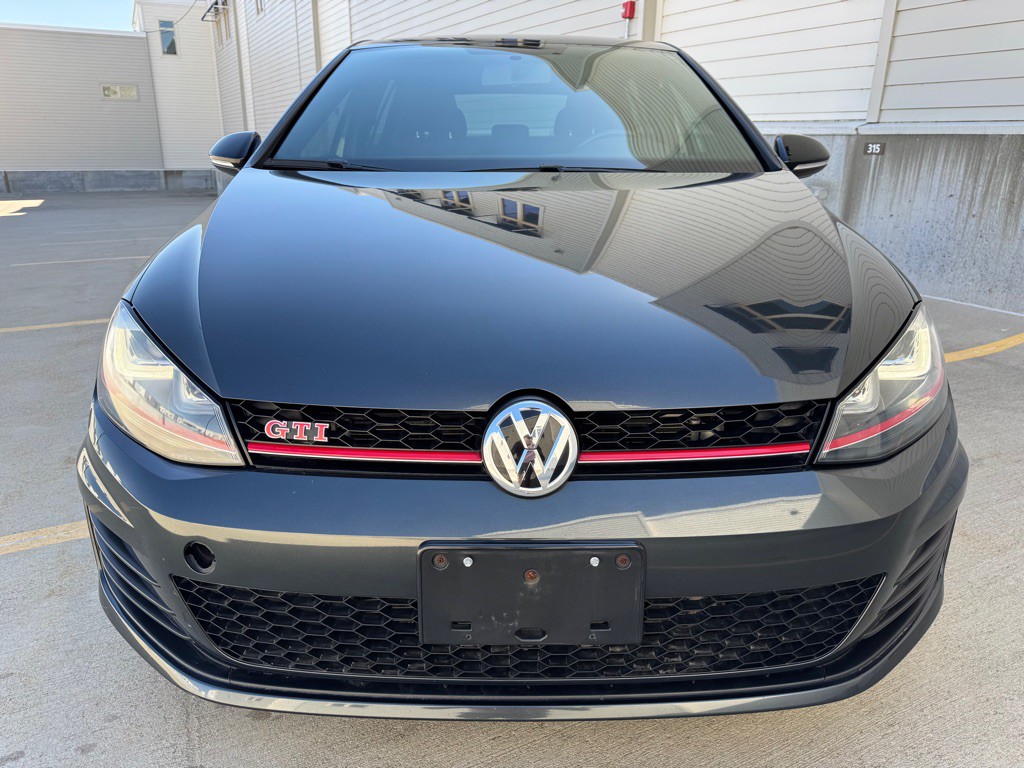 2017 Volkswagen GTI Image 8
