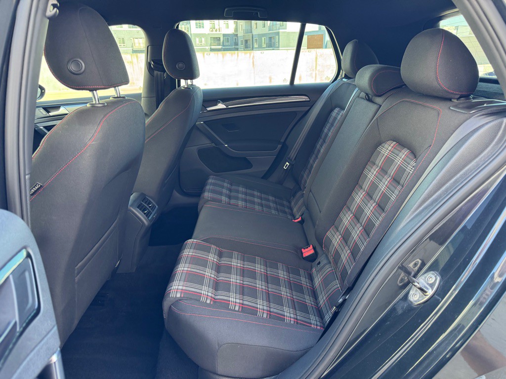 2017 Volkswagen GTI Image 21