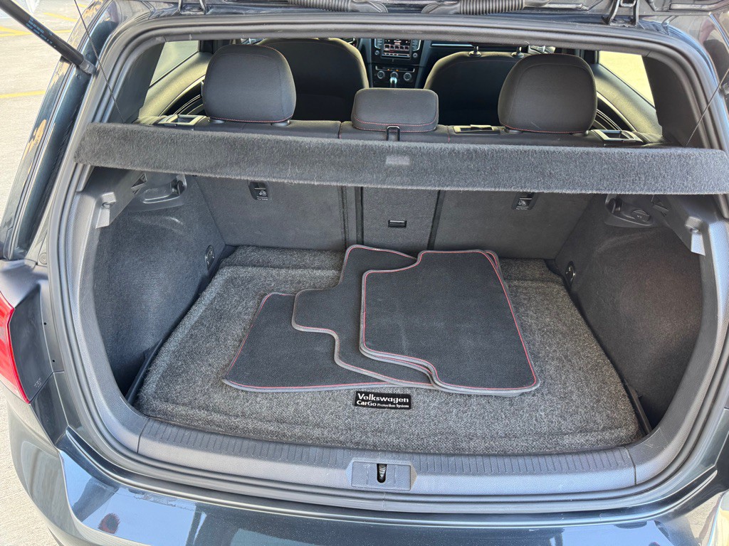 2017 Volkswagen GTI Image 22