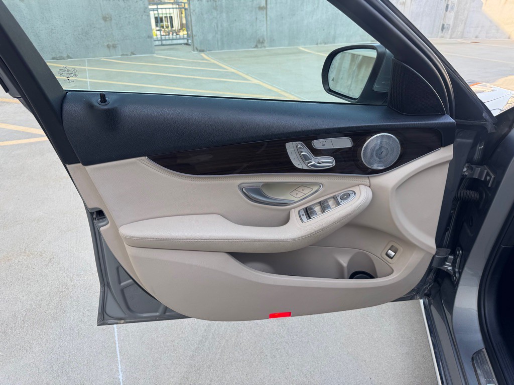 2015 Mercedes-Benz C-Class Image 10