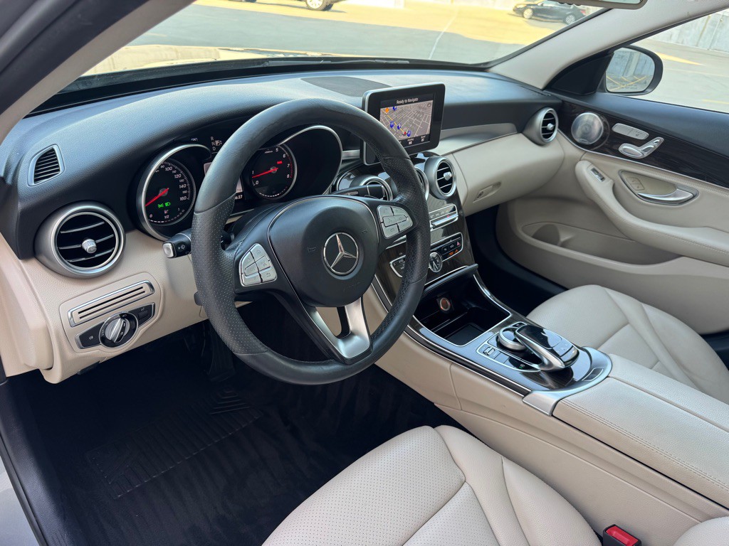 2015 Mercedes-Benz C-Class Image 13