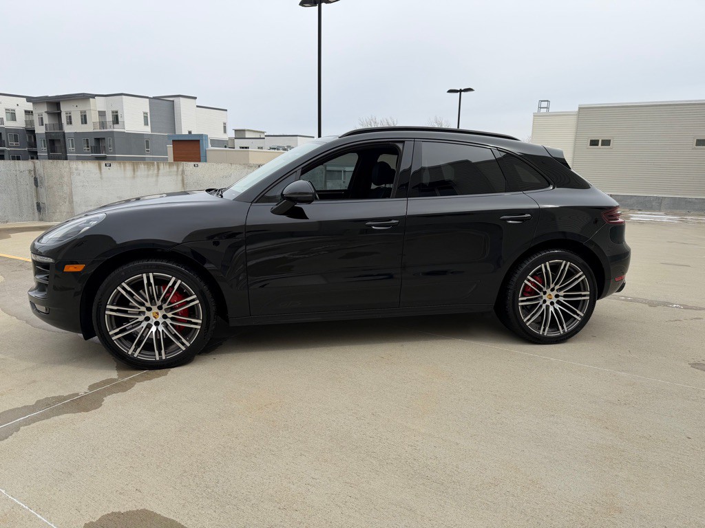 2017 Porsche Macan Image 4