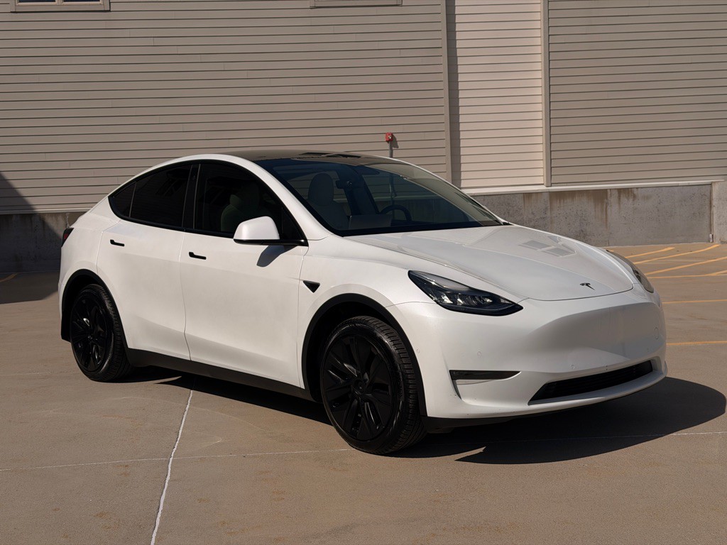 2021 Tesla Model Y Image 1