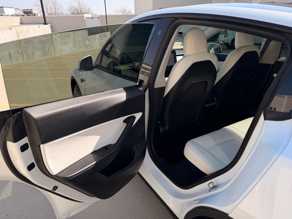 2021 Tesla Model Y Image 11