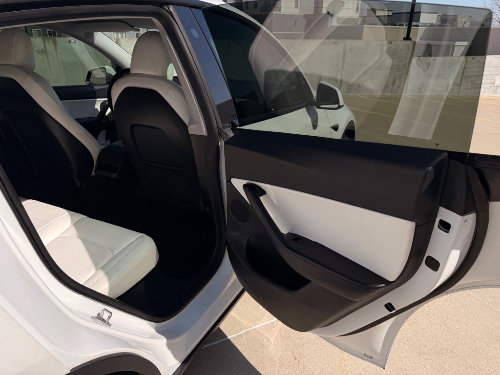 2021 Tesla Model Y Image 14