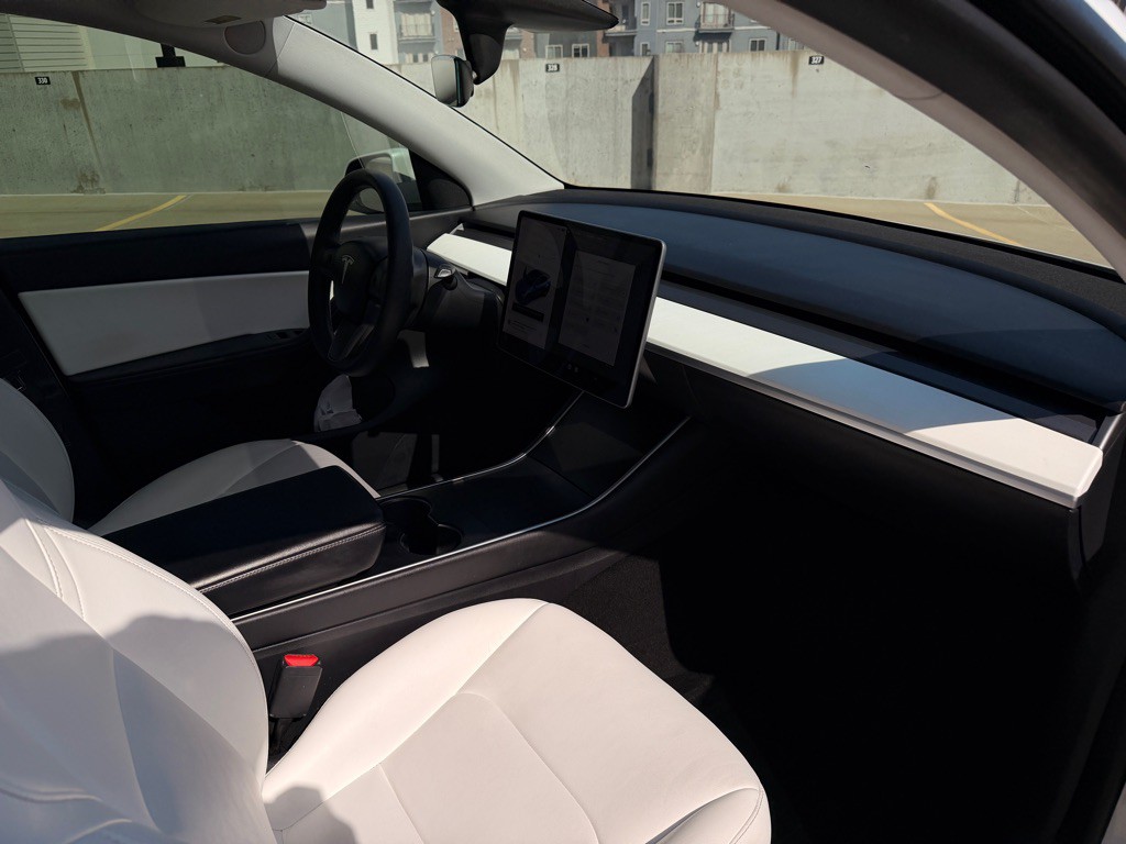2021 Tesla Model Y Image 17