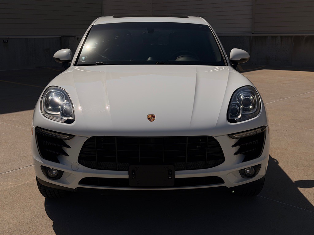 2015 Porsche Macan Image 9