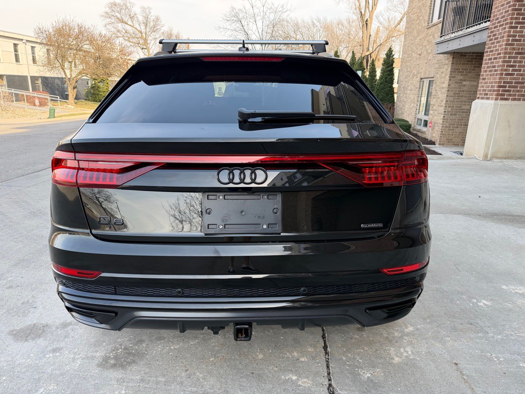 2023 Audi Q8 Image 6